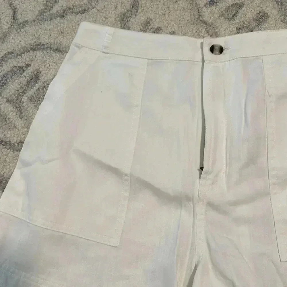 High-Rise A-Line White Shorts - Universal Thread 10 NWOT Never Worn​